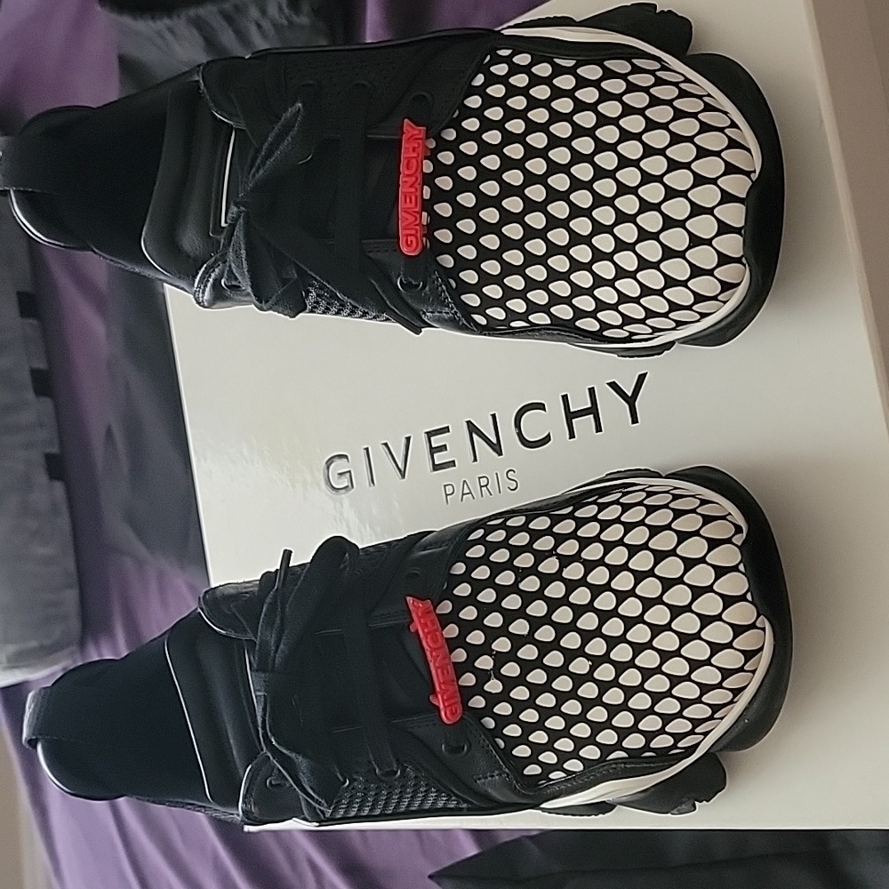Givenchy Men Sneakers size 9.5